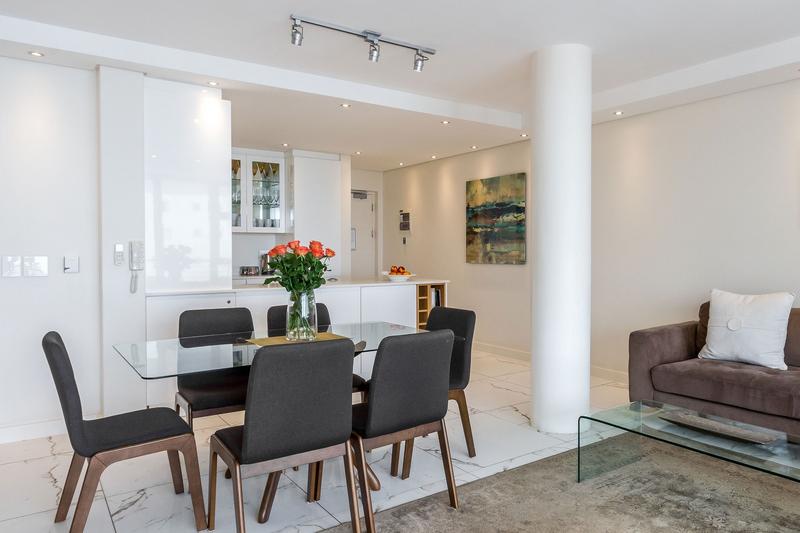 To Let 2 Bedroom Property for Rent in Sea Point Western Cape